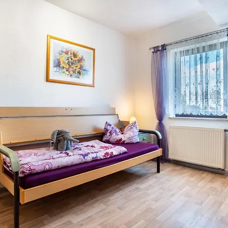 Ueber 2 Etagen Apartment Trollenhagen