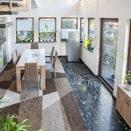 Ueber 2 Etagen Apartament *